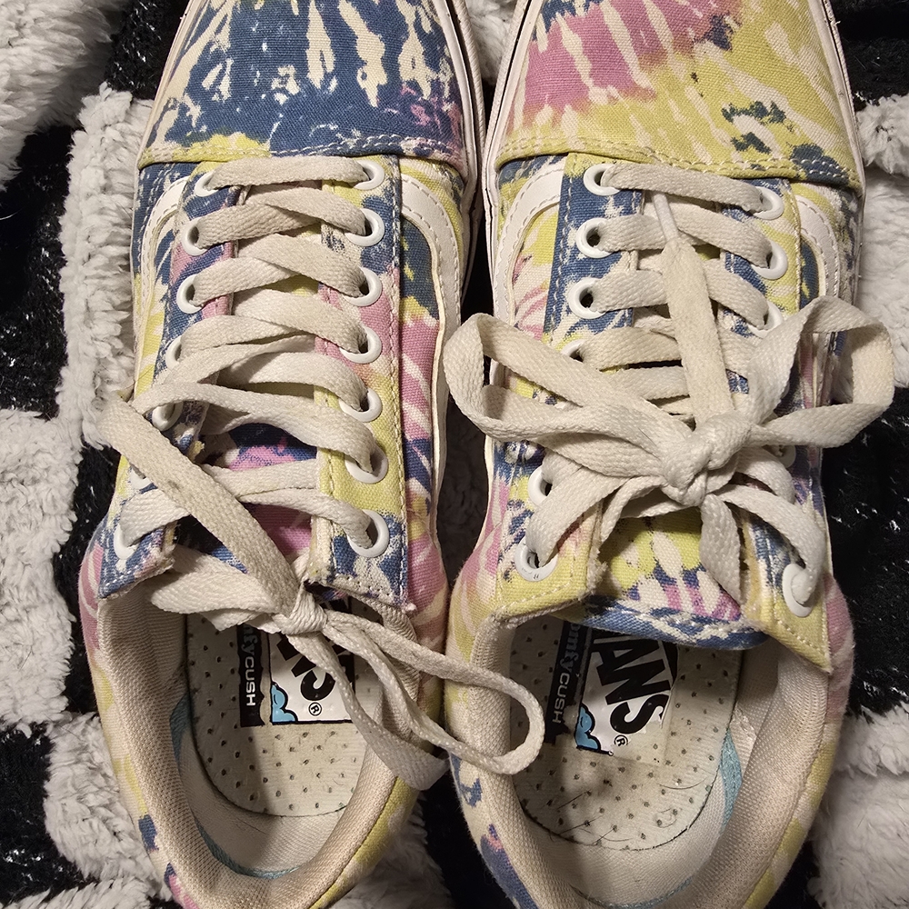 Vans Womens Tie-Dye Sneakers